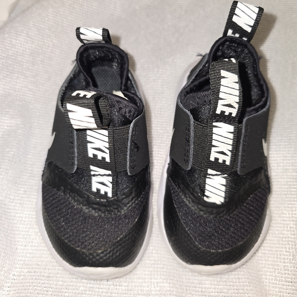 Nike Flex Runners